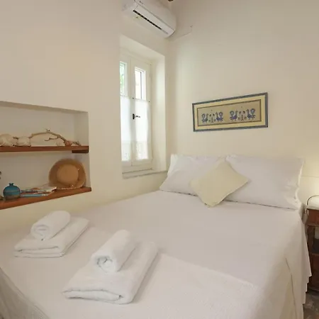 Babina's Place-traditional House In Ermoupoli