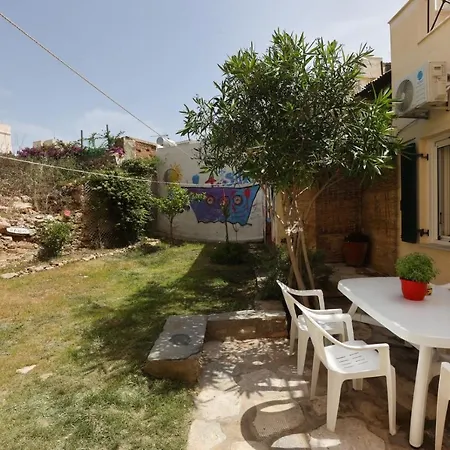 Babina's Place-traditional House In Apartment *